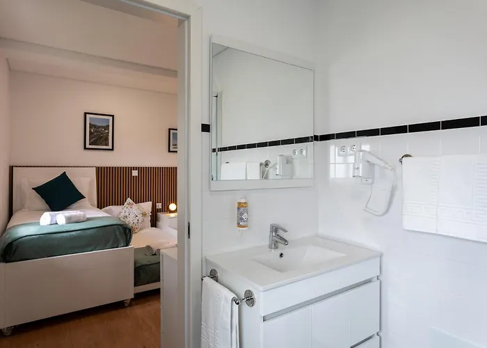 A Loja Do Cantoneiro بيت ضيافة 3*